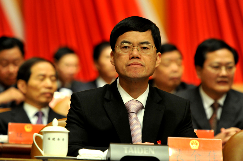 裴金佳当选厦门市长