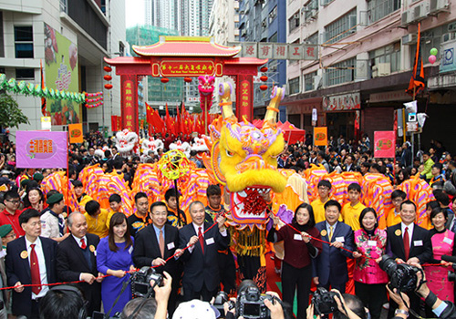 "占祸"重灾区 大角咀庙会筑福香港