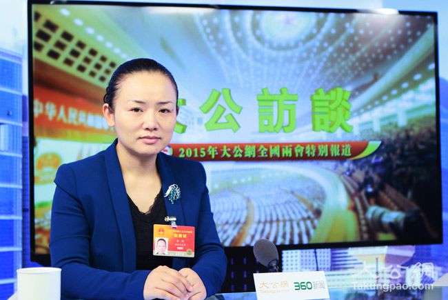 3月7日，全国人大代表、湖南省文化厅厅长李晖接受大公网专访。大公网 张文杰摄