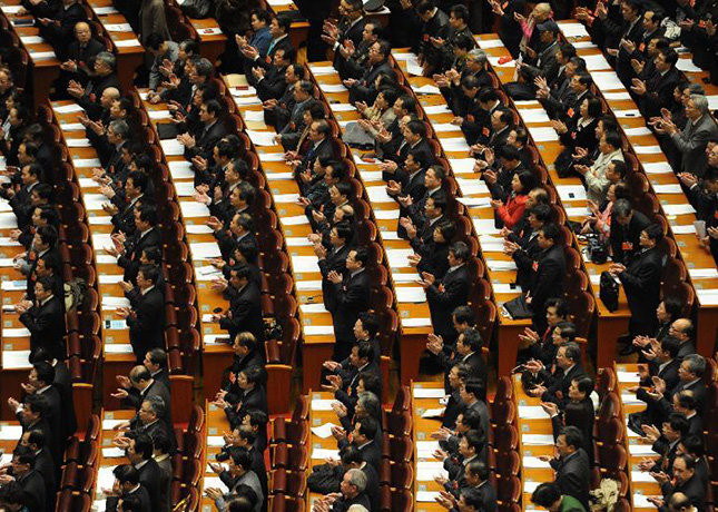 加藤看两会：从两会掌声看中国政治文化