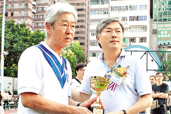 足球先生胡国雄举殡 马逢国:永远怀念心中偶像