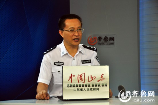 槐国栋在节目中介绍山东道路交通安全形势