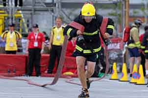 属于消防员的运动会:用生命比赛