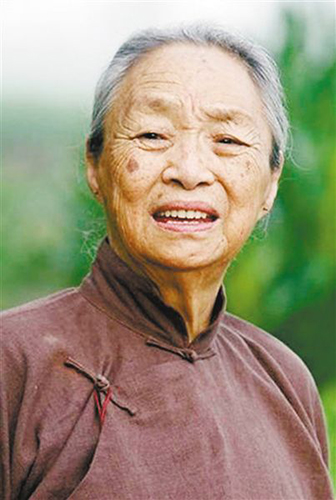 "奶奶专业户"柏青孙子天津爆炸地失联 系首批逆行消防