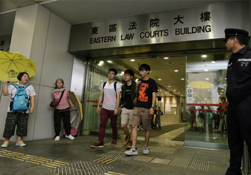 当庭喊政治口号 官斥黄之锋法庭非表达政见地方