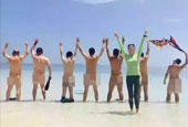 中国游客在马来西亚海滩拍裸照 1人被拘