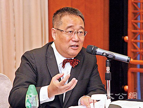 香港凤凰卫视时事评论员李炜围绕"跨太平洋伙伴协定(tpp)发表演说