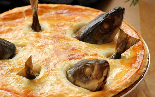 仰望星空 (stargazy pie)