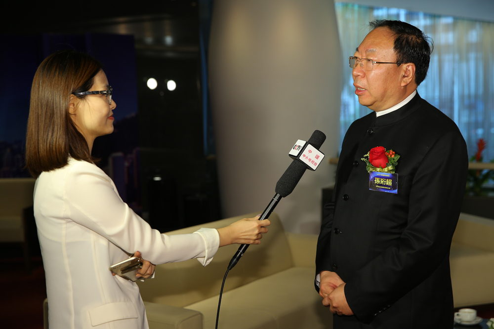 嘉賓云集 寶塔石化董事長孫珩超接受央視采訪