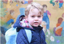 英乔治小王子上幼儿园首日 凯特王妃亲拍两张萌照