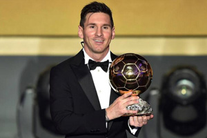 2015年FIFA颁奖典礼：梅西5夺金球奖创历史