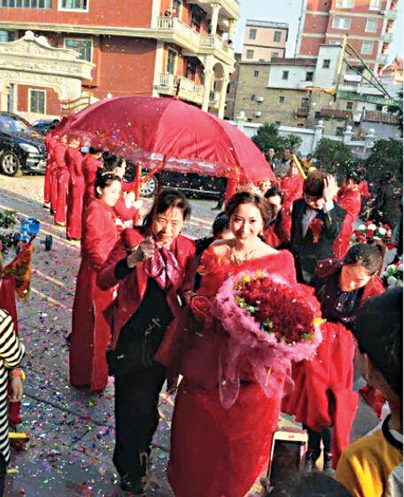 图:陪嫁一亿新娘的婚礼现场 /网络图片
