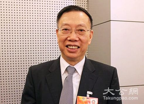 全国政协常委,原卫生部副部长黄洁夫