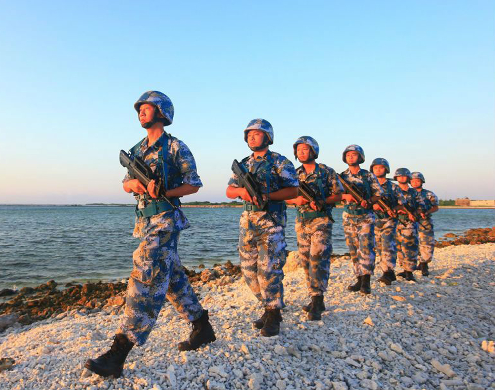 图:岛上官兵在巡逻   网络图片