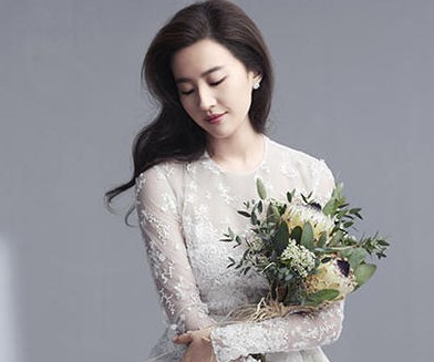 刘亦菲婚纱写真曝光 仙气飘飘美如画