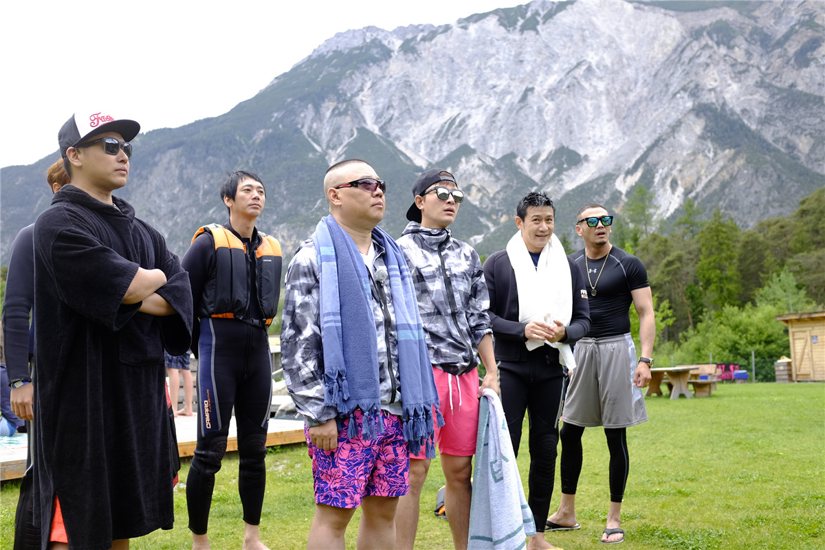 郭德纲发飙呛《花样男团》节目组:我放弃!