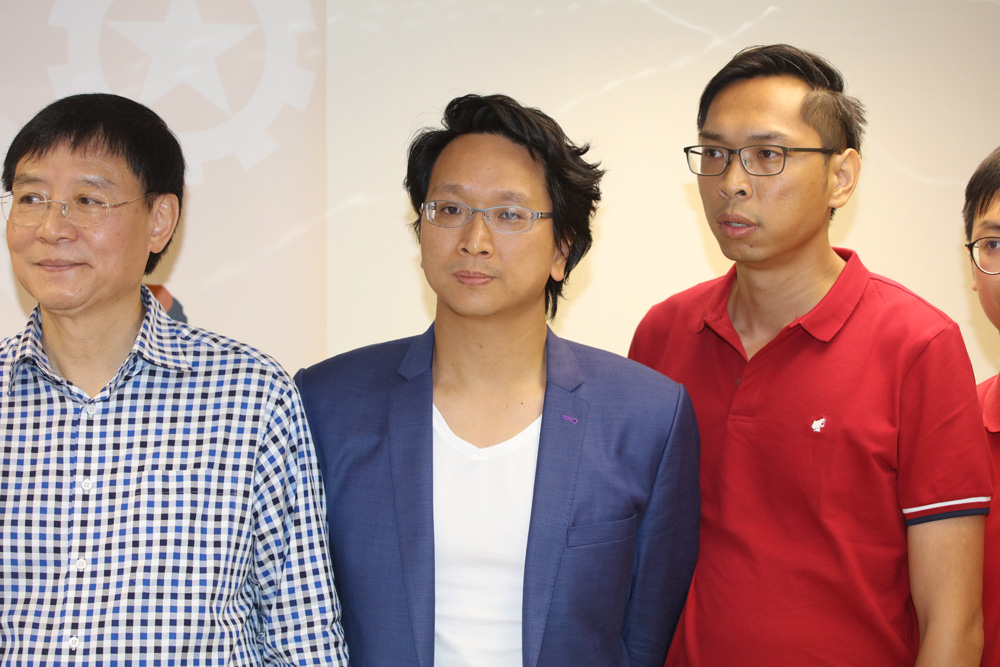 图:邓家彪新发型大家点睇