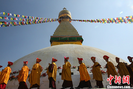 尼泊尔博达哈大佛塔举行开光典礼法会