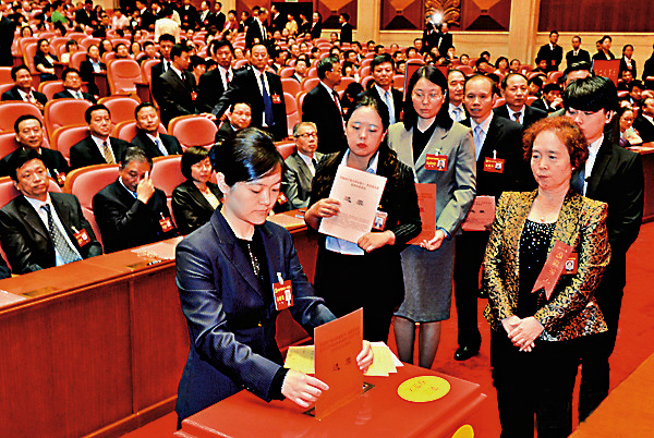 图:今年五月,天津市第十一次党代会选举产生党的十九大代表/资料图片