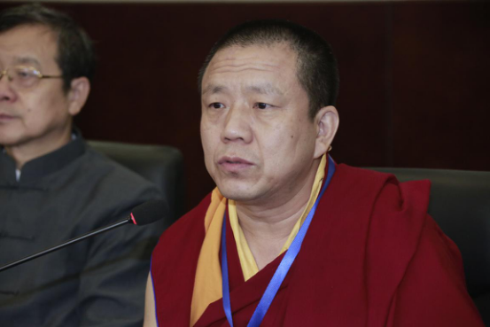 中国佛教协会副会长,北京市佛教协会会长,雍和宫主持胡雪峰喇嘛,北京