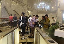 ﻿印尼证交所大面积坍塌75伤