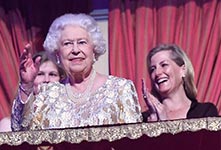 英国举行音乐会庆祝女王92岁生日