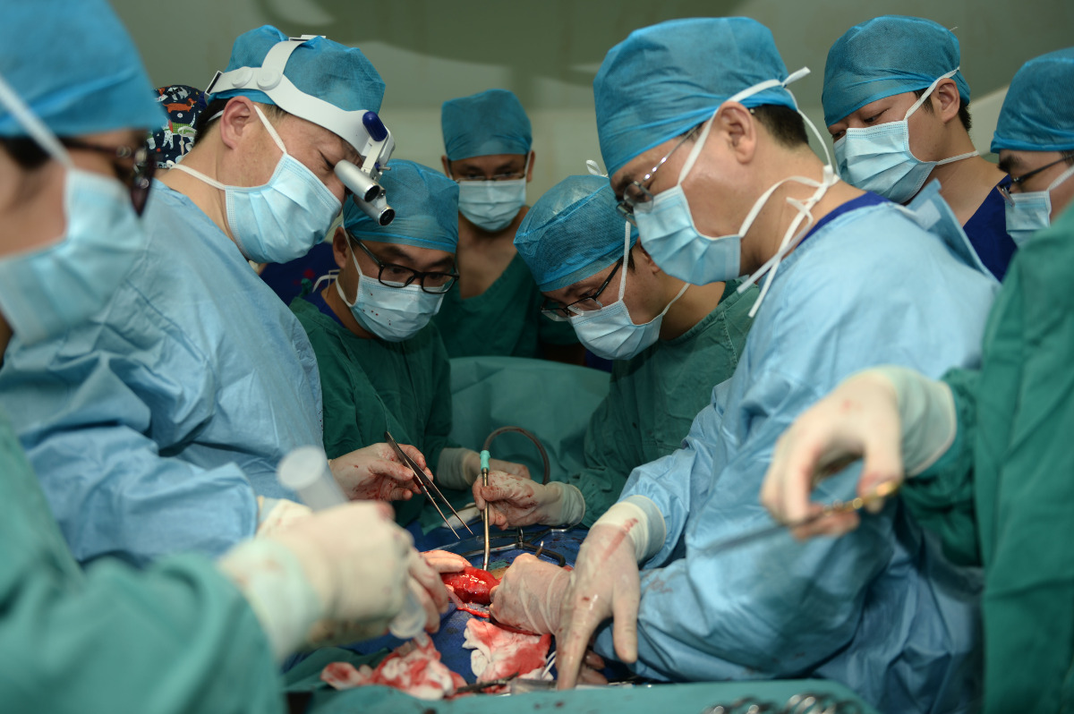 中山大学团队完成全球首例"无缺血"肾移植 手术仅3小时完成