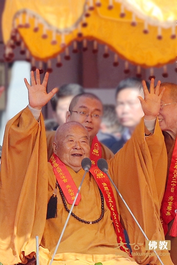 河北保定凤凰山大佛光寺落成开光典礼举行 承诺永不收门票